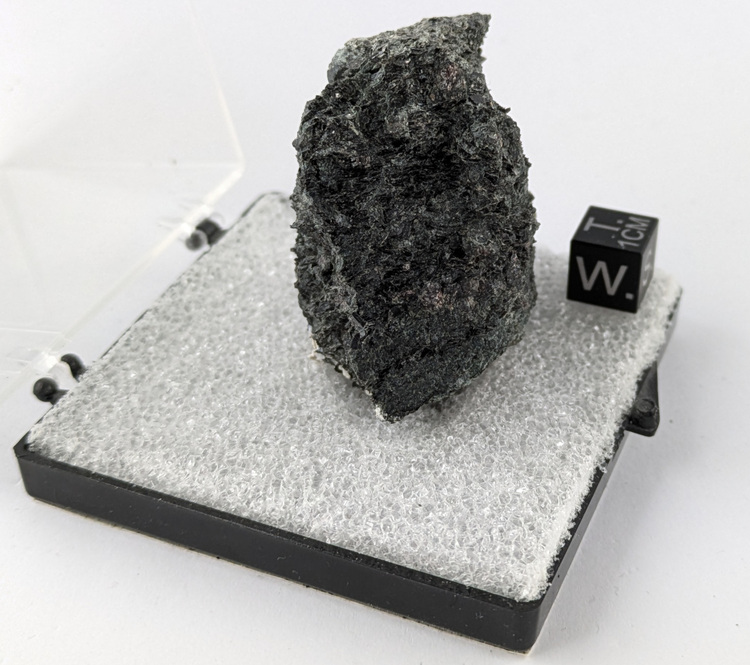 Oldest rock on Earth - Nuvvuagittuq - 79.2 g